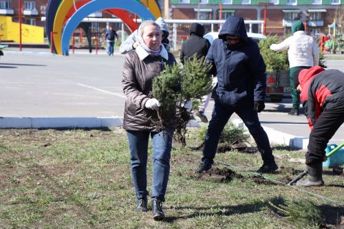 В Нурлате прошел День посадки леса