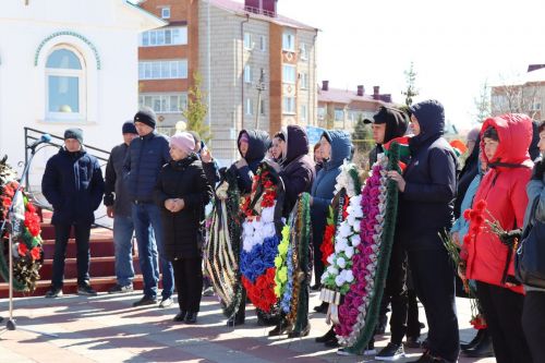 Нурлатцы простились с защитником Отечества