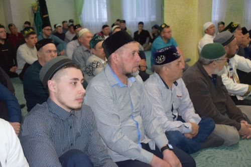 Во всех мечетях Нурлатского района прошли праздничные богослужения в честь Ураза-байрам