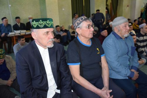 Во всех мечетях Нурлатского района прошли праздничные богослужения в честь Ураза-байрам
