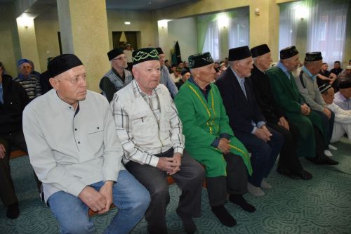 Во всех мечетях Нурлатского района прошли праздничные богослужения в честь Ураза-байрам