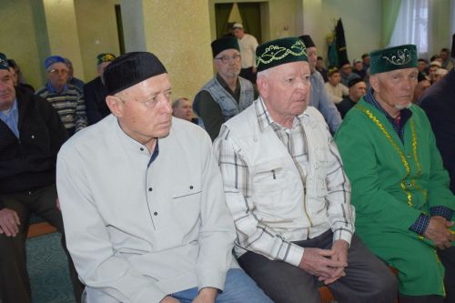 Во всех мечетях Нурлатского района прошли праздничные богослужения в честь Ураза-байрам