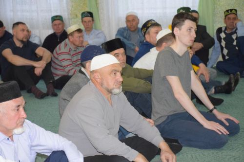 Во всех мечетях Нурлатского района прошли праздничные богослужения в честь Ураза-байрам
