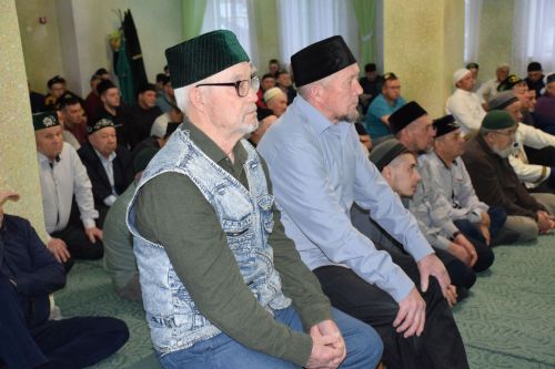Во всех мечетях Нурлатского района прошли праздничные богослужения в честь Ураза-байрам