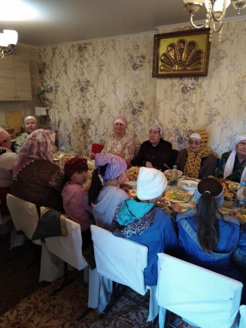 В Нижнем Нурлате для жителей микрорайона провели праздник по случаю Ураза-байрам