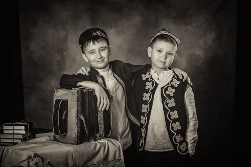 Юные нурлатцы приняли участие в фотосессии в стиле ретро