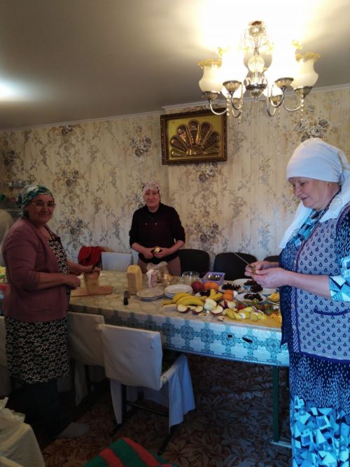 В Нижнем Нурлате для жителей микрорайона провели праздник по случаю Ураза-байрам