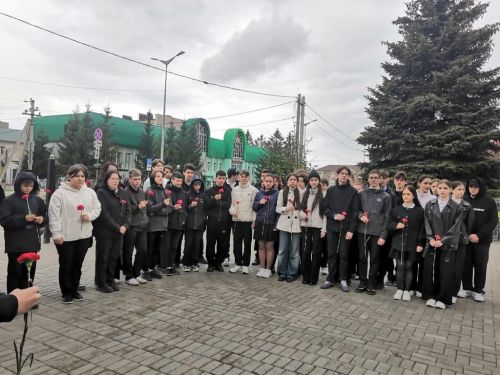 В Нурлате прошел митинг «Личности в истории страны» ко дню рождения В.И.Ленина