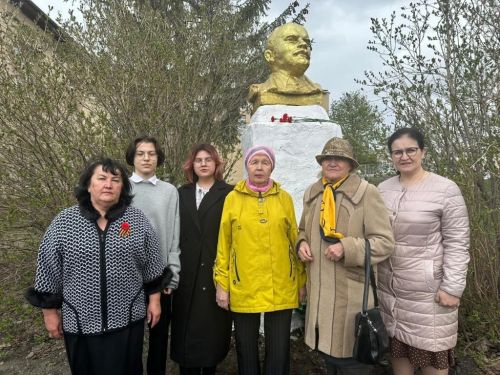 В Нурлате прошел митинг «Личности в истории страны» ко дню рождения В.И.Ленина