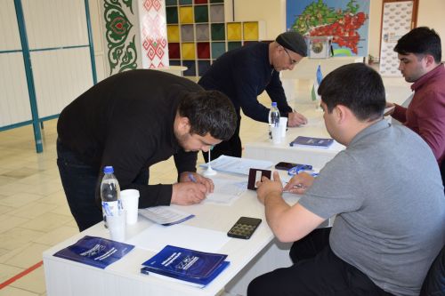 В Нурлате прошло досрочное голосование на референдуме по поправкам в Конституцию Узбекистана