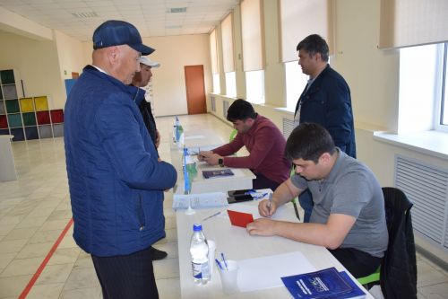 В Нурлате прошло досрочное голосование на референдуме по поправкам в Конституцию Узбекистана