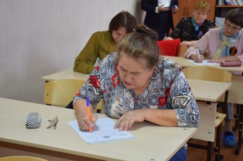 Нурлатцы присоединились к образовательной акции – Всечувашскому диктанту «Пĕтĕм чăваш диктанчĕ – 2023»