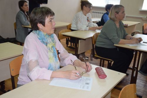 Нурлатцы присоединились к образовательной акции – Всечувашскому диктанту «Пĕтĕм чăваш диктанчĕ – 2023»