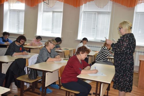 Нурлатцы присоединились к образовательной акции – Всечувашскому диктанту «Пĕтĕм чăваш диктанчĕ – 2023»