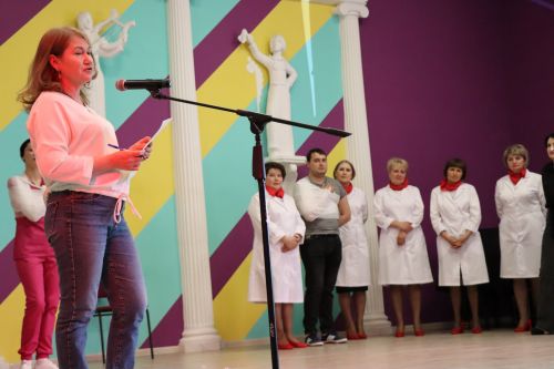В Нурлате фельдшеры профессиональный праздник отмечают на сцене школы искусств