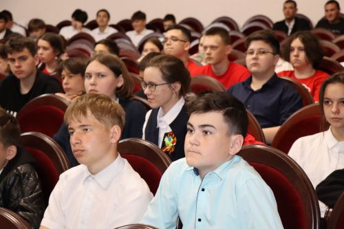 В Нурлате в День призывника чествовали будущих защитников Отечества