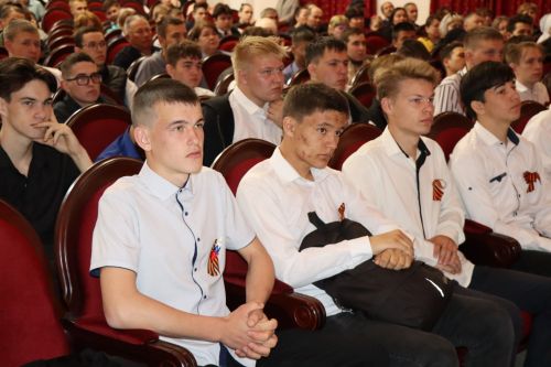 В Нурлате в День призывника чествовали будущих защитников Отечества