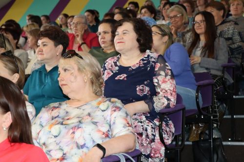 В Нурлате фельдшеры профессиональный праздник отмечают на сцене школы искусств
