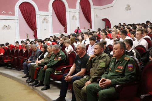 В Нурлате в День призывника чествовали будущих защитников Отечества