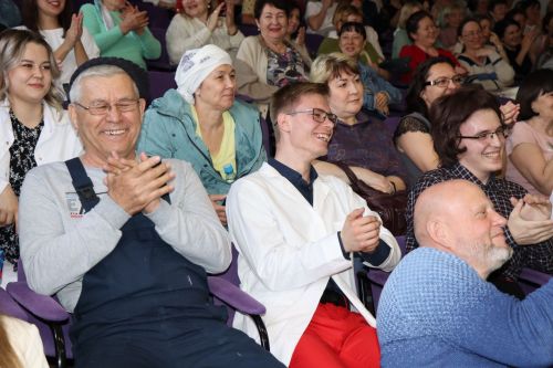В Нурлате фельдшеры профессиональный праздник отмечают на сцене школы искусств