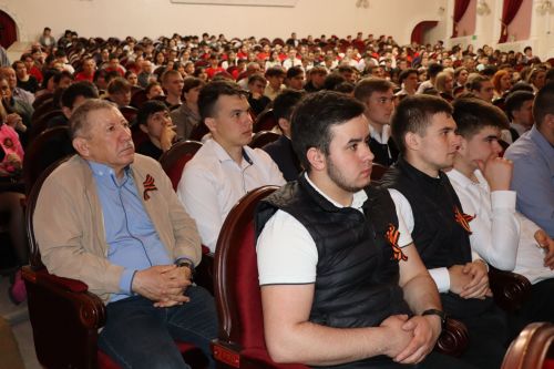 В Нурлате в День призывника чествовали будущих защитников Отечества