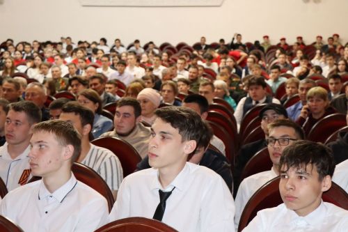 В Нурлате в День призывника чествовали будущих защитников Отечества