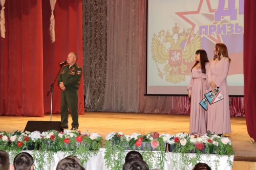 В Нурлате в День призывника чествовали будущих защитников Отечества