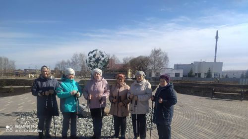 В Нурлате Центру долголетия передали массажное кресло