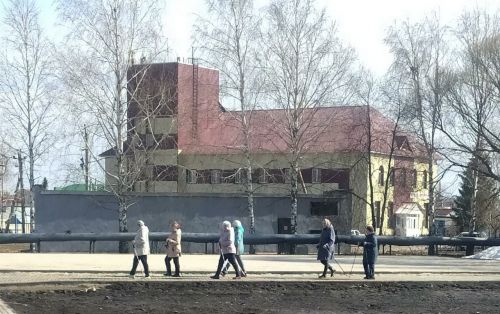 В Нурлате Центру долголетия передали массажное кресло