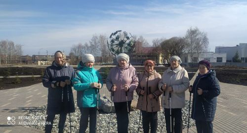 В Нурлате Центру долголетия передали массажное кресло