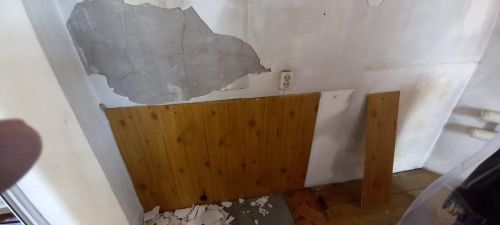 Весенний субботник прошел на территории прихода святых Петра и Павла в селе Старые Челны