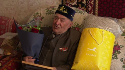 Глава района Алмаз Ахметшин поздравил с юбилеем Ислама Бахтиярова