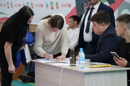 В Нурлате стартовало Первенство РТ по борьбе на поясах