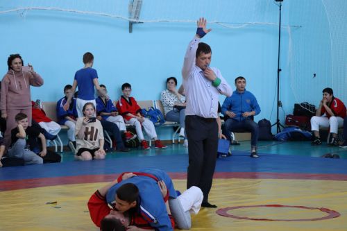В Нурлате стартовало Первенство РТ по борьбе на поясах