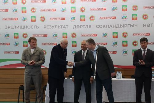 В Нурлате стартовало Первенство РТ по борьбе на поясах