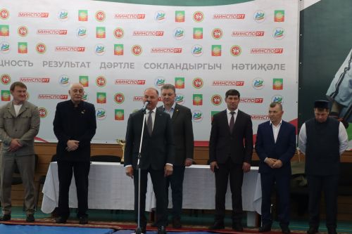 В Нурлате стартовало Первенство РТ по борьбе на поясах