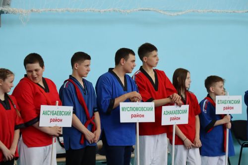 В Нурлате стартовало Первенство РТ по борьбе на поясах