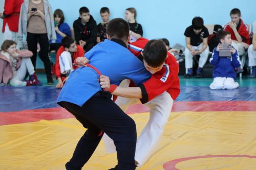 В Нурлате стартовало Первенство РТ по борьбе на поясах