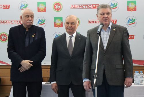 В Нурлате стартовало Первенство РТ по борьбе на поясах