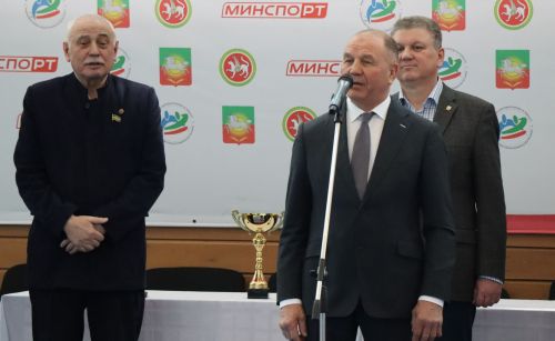 В Нурлате стартовало Первенство РТ по борьбе на поясах
