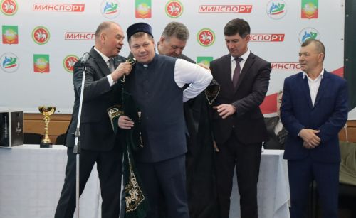 В Нурлате стартовало Первенство РТ по борьбе на поясах