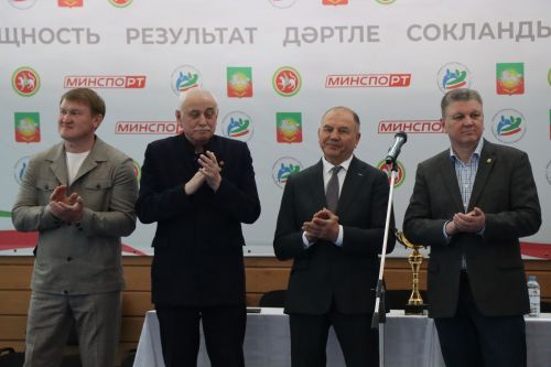 В Нурлате стартовало Первенство РТ по борьбе на поясах
