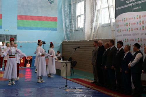 В Нурлате стартовало Первенство РТ по борьбе на поясах