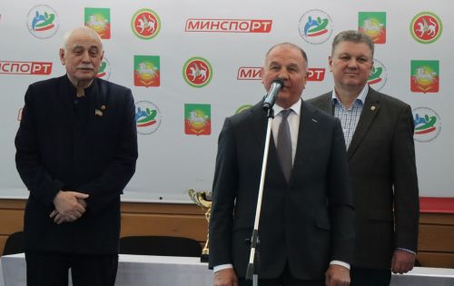 В Нурлате стартовало Первенство РТ по борьбе на поясах