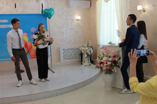 Специалисты ЗАГСа Нурлатского района провели занятие по семьеведению