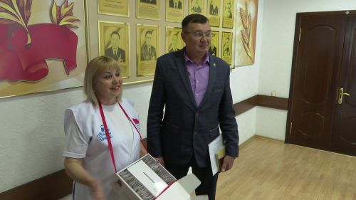 В Совете Нурлатского района прошла благотворительная акция «Красная гвоздика»