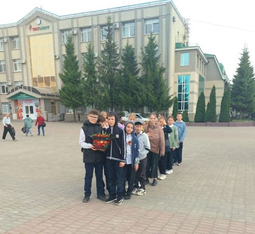 Школьники Нурлата почтили память павших солдат