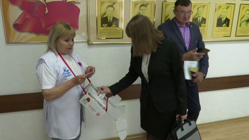 В Совете Нурлатского района прошла благотворительная акция «Красная гвоздика»