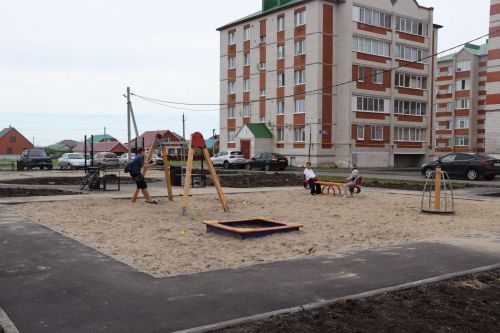 В Нурлате благоустраивают дворы по республиканской программе «Наш двор»