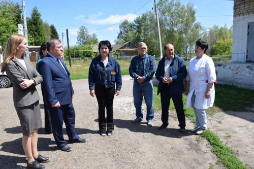 Дамир Ишкинеев ознакомился с ходом капремонта Чулпановской больницы
